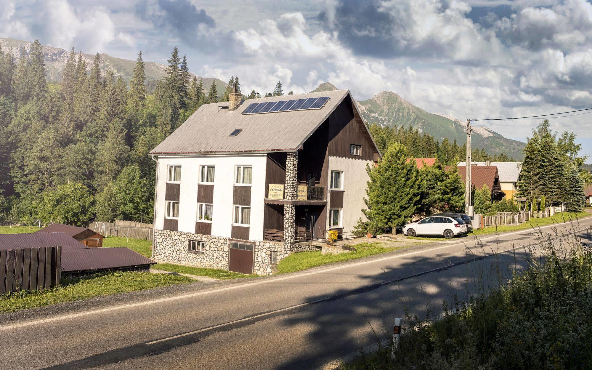 Guesthouse Cyprian Ždiar Eksteriør billede