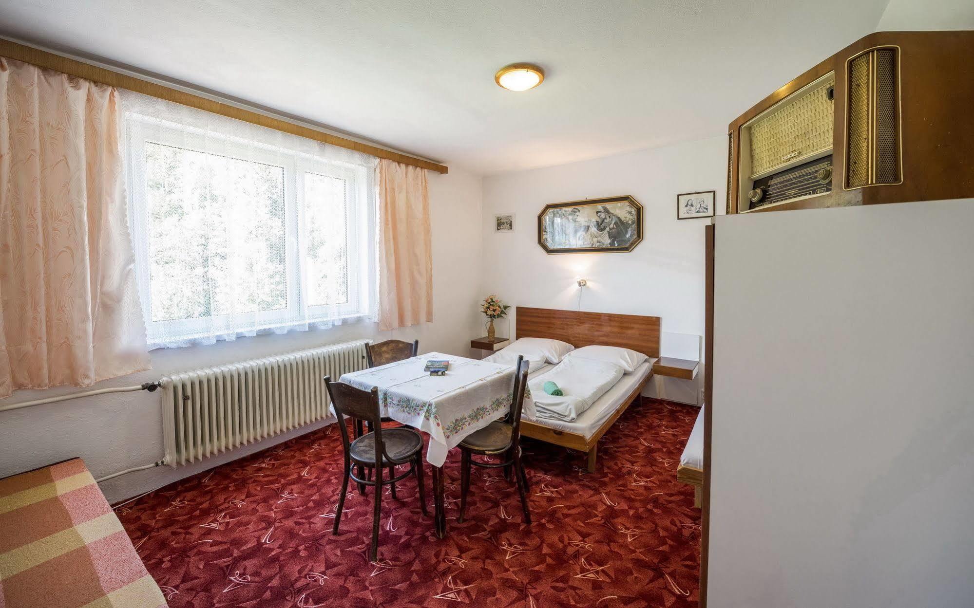 Guesthouse Cyprian Ždiar Eksteriør billede